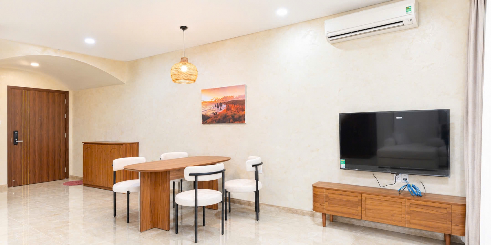 monarchy-apartment-rental-da-nang-han-river-view-8