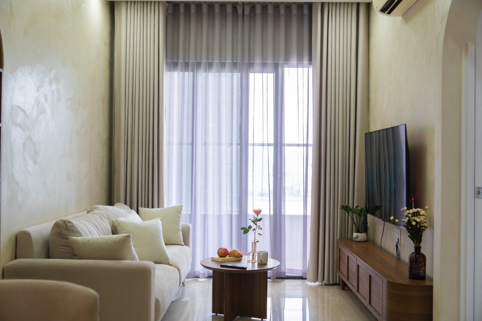 monarchy-da-nang-2br-apartment-rent-mediterranean-style-9