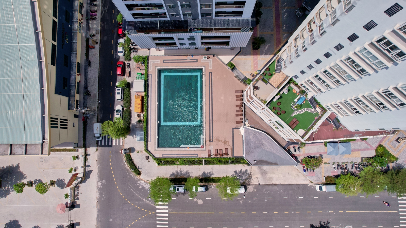 rent-luxury-2br-28th-floor-monarchy-apartment-ocean-view-6