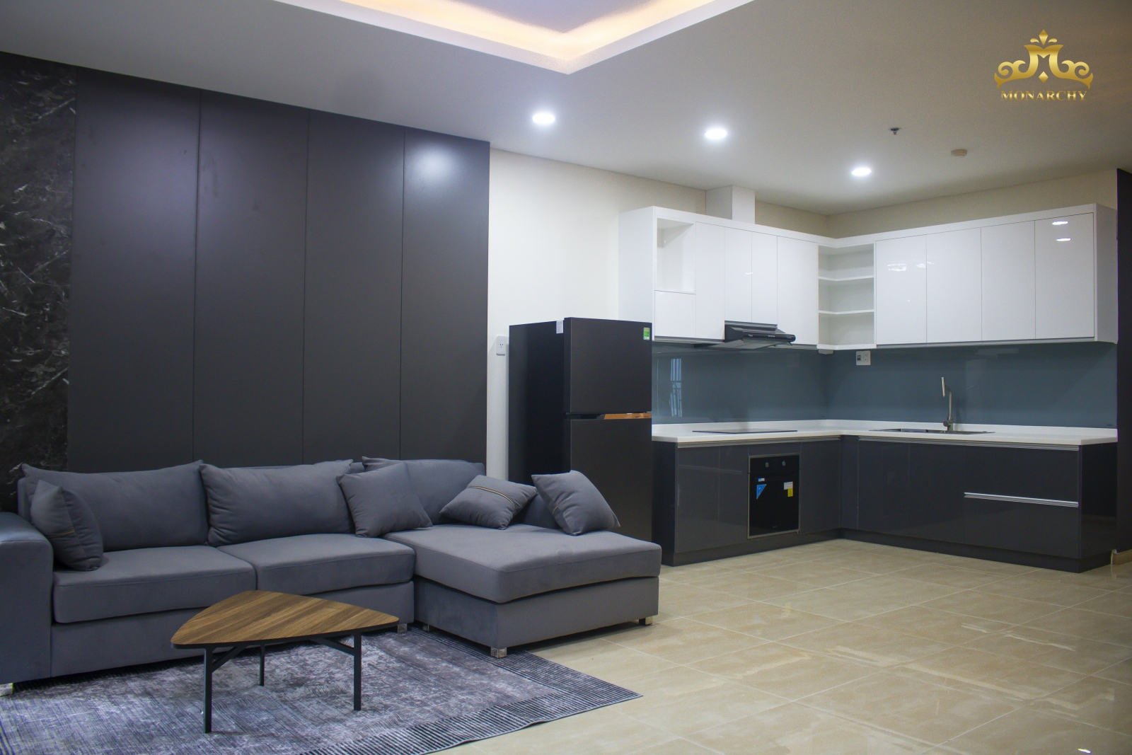 hotel-vs-apartment-rental-monarchy-da-nang-2