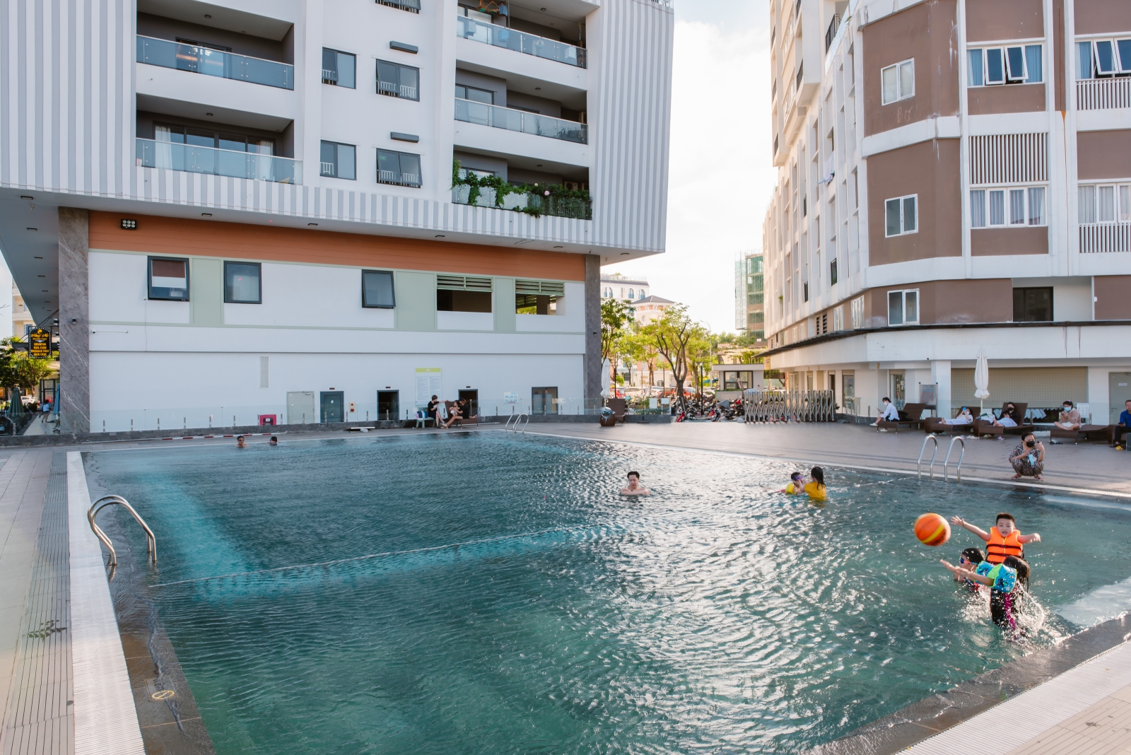 black-friday-monarchy-up-to-15-off-parasite-style-luxury-apartments-in-da-nang-3