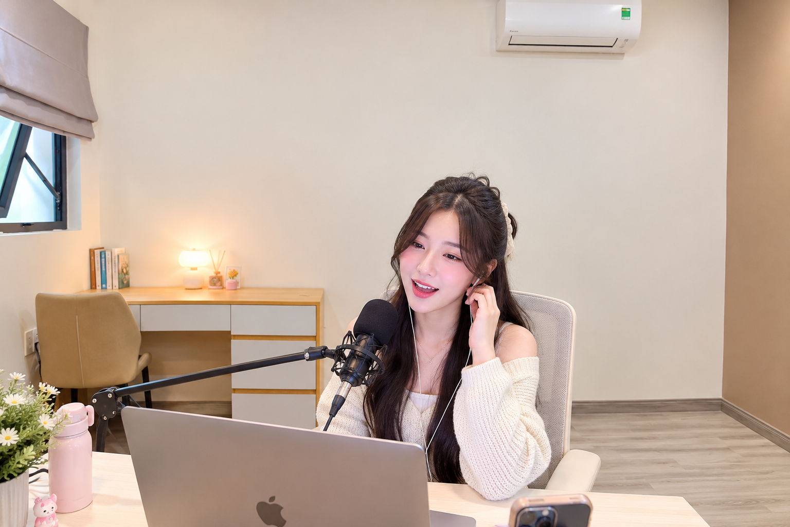 monarchy-da-nang-apartment-workspace-for-digital-creators-5