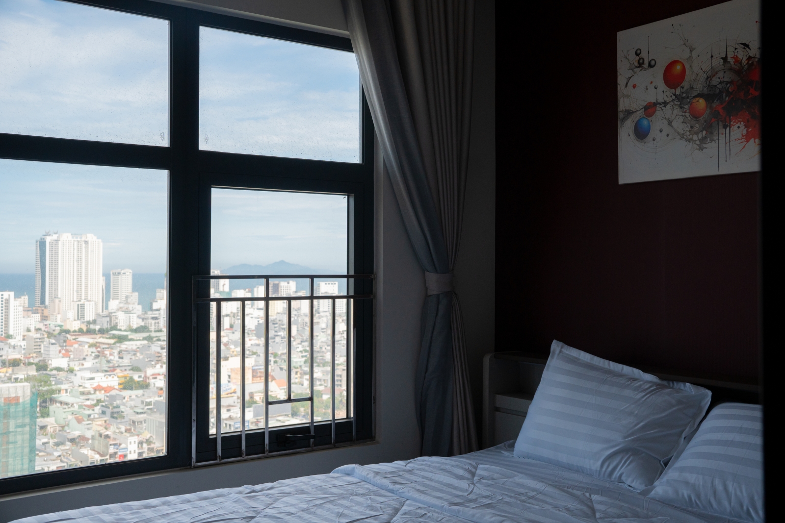 minimalist-living-style-monarchy-apartment-da-nang-5
