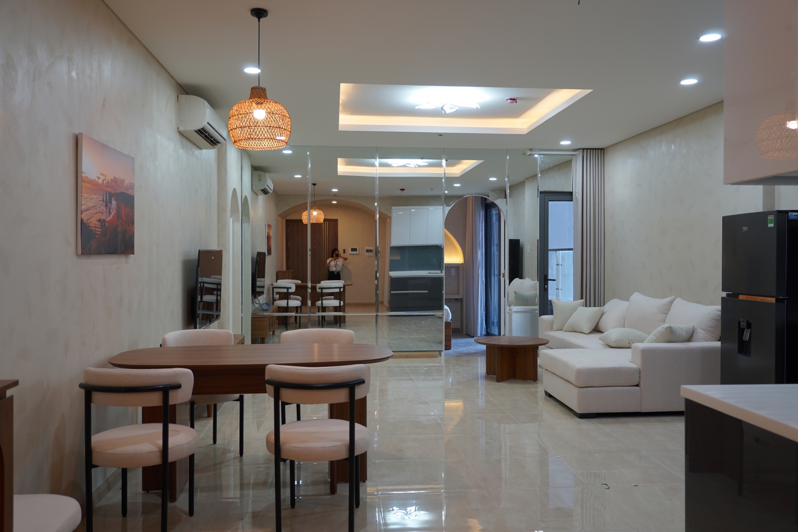 mediterranean-style-2-bedroom-apartment-at-monarchy-da-nang-100m-of-breezy-living-near-my-khe-beach-1