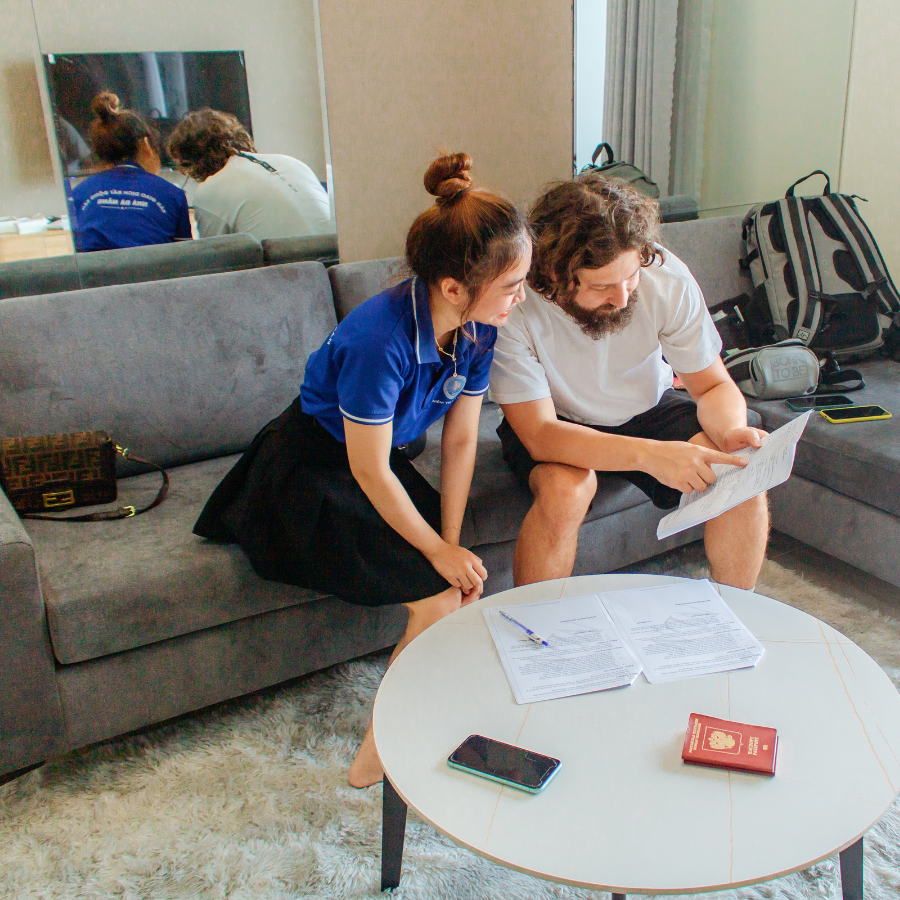 2-bedroom-apartment-for-rent-in-monarchy-da-nang-brand-new-interior-modern-living-9