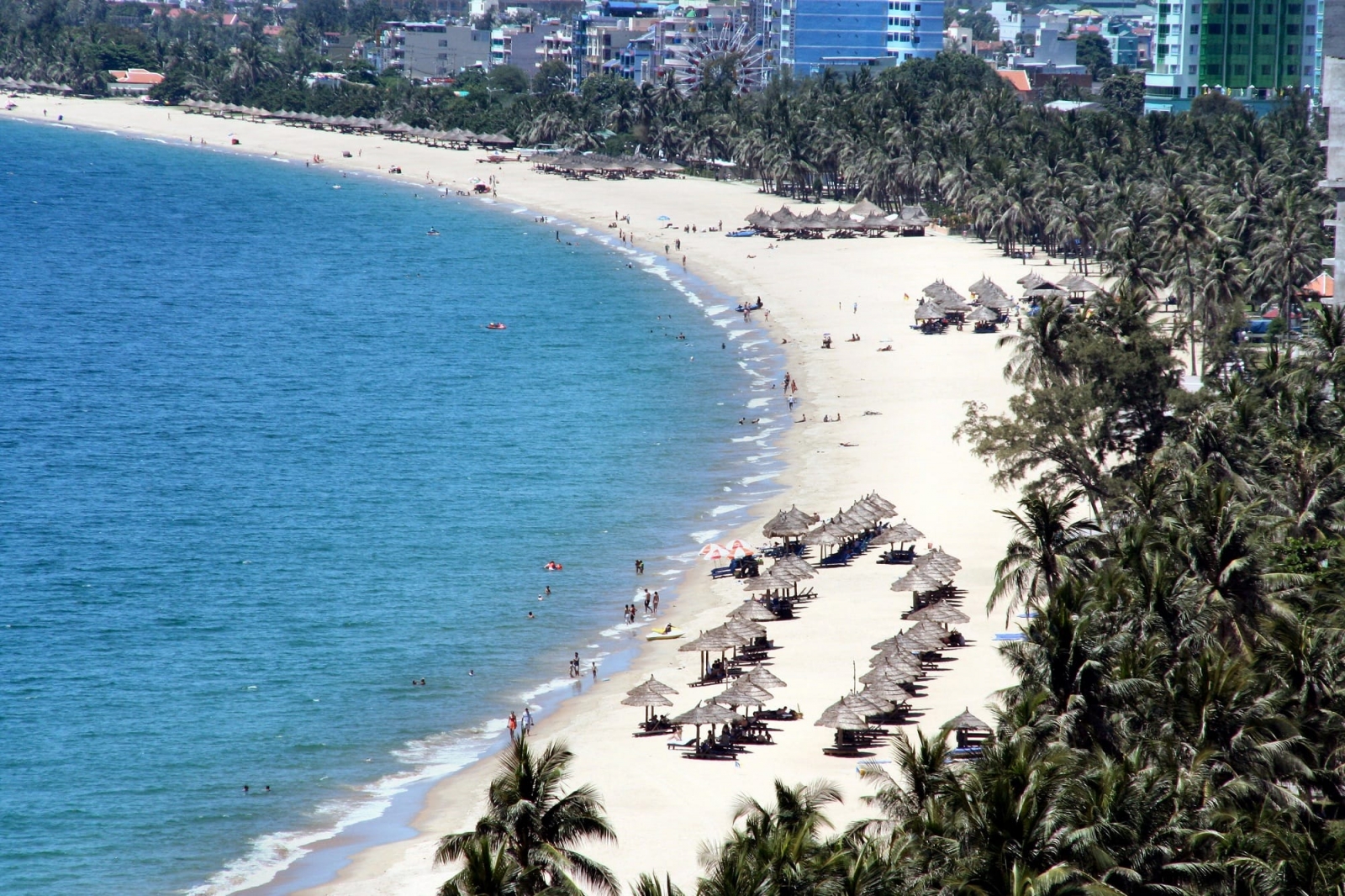 top-can-ho-cho-thue-da-nang-gan-bien-nen-trai-nghiem-dip-le-2-9