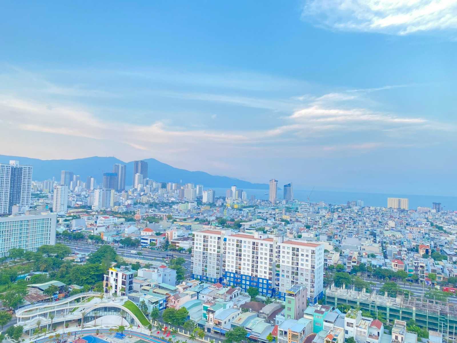 rent-monarchy-da-nang-mediterranean-inspired-2-bedroom-apartment-with-sea-view-4