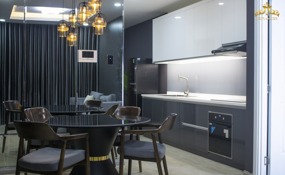 monarchy-b-penthouse-apartment-2-bedrooms-33rd-floor-sky-gate-view