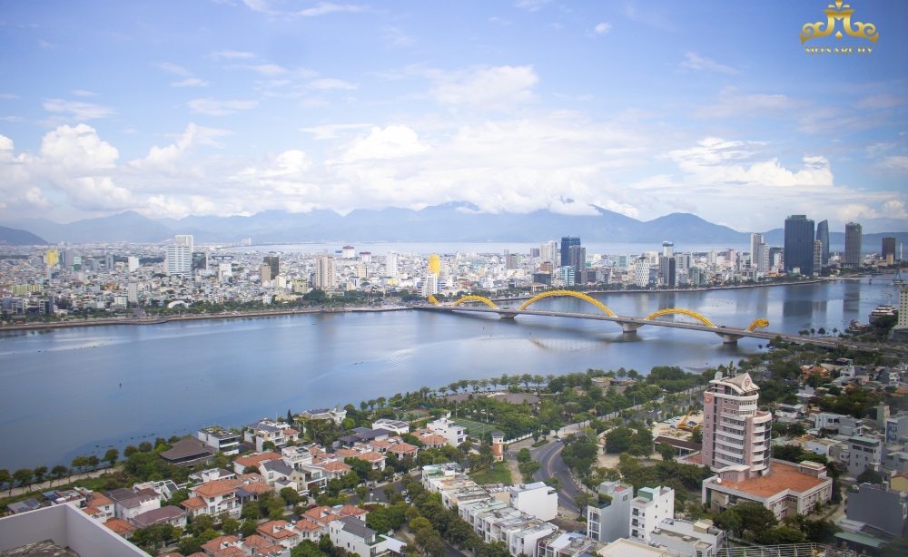 monarchy-b-penthouse-apartment-2-bedrooms-33rd-floor-sky-gate-view