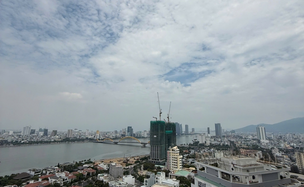 can-ho-monarchy-da-nang-2pn-tang-25-view-song-han-trong-san