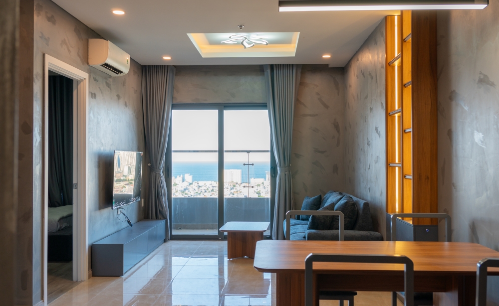 rent-a-2-bedroom-monarchy-apartment-on-the-14th-floor-with-sea-view