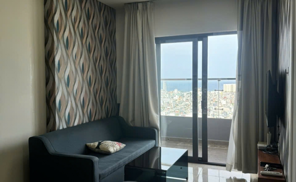 affordable-2-bedroom-monarchy-da-nang-apartment-on-23rd-floor-with-sea-view