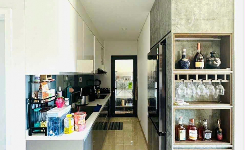 monarchy-apartment-for-rent-6th-floor-with-cool-sea-view