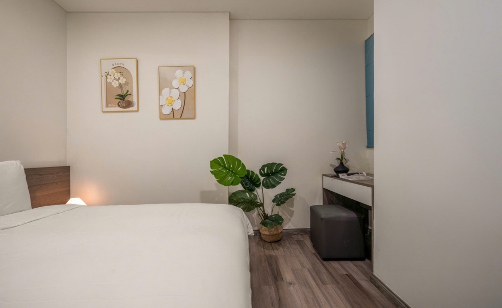 for-rent-monarchy-da-nang-apartment-2-bedrooms-16th-floor-panoramic-river-view
