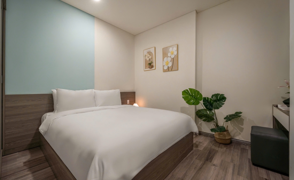 for-rent-monarchy-da-nang-apartment-2-bedrooms-16th-floor-panoramic-river-view