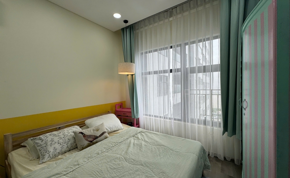 hot-deal-2br-monarchy-b-apartment-21st-floor-colorful-full-interior-han-river-view