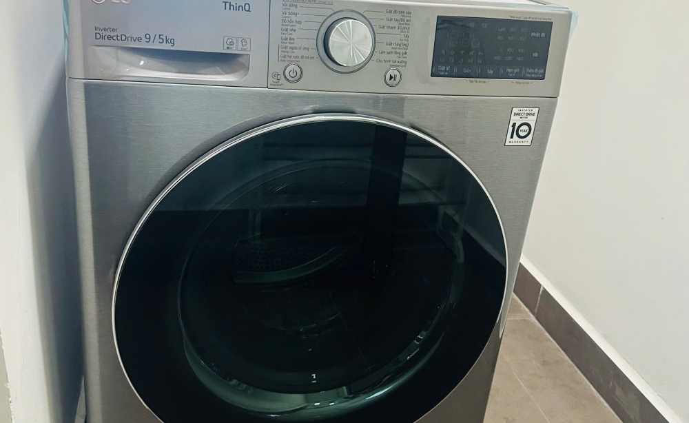 studio-for-rent-in-monarchy-b-21st-floor-han-river-view-modern-brown-interior-only-14-000-000