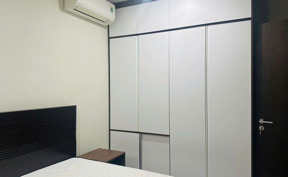 studio-for-rent-in-monarchy-b-21st-floor-han-river-view-modern-brown-interior-only-14-000-000