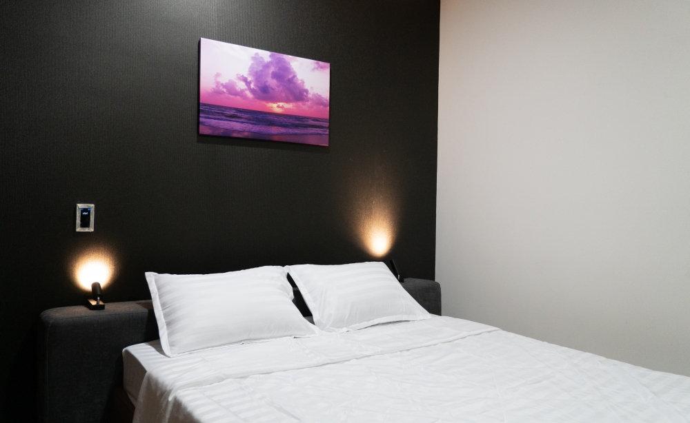 2br-monarchy-b-apartment-with-my-khe-beach-view-luxury-japandi-5-9-discount