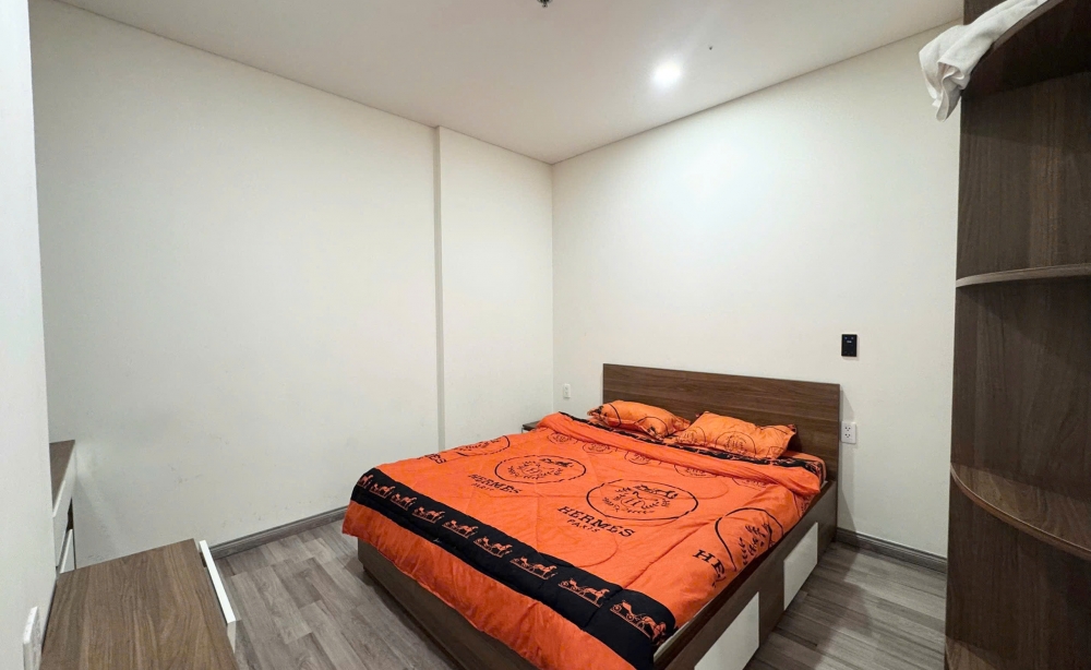 thue-can-ho-monarchy-2pn-view-dep-song-han-gia-tot-18-trieu