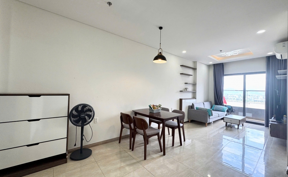 thue-can-ho-monarchy-2pn-view-dep-song-han-gia-tot-18-trieu