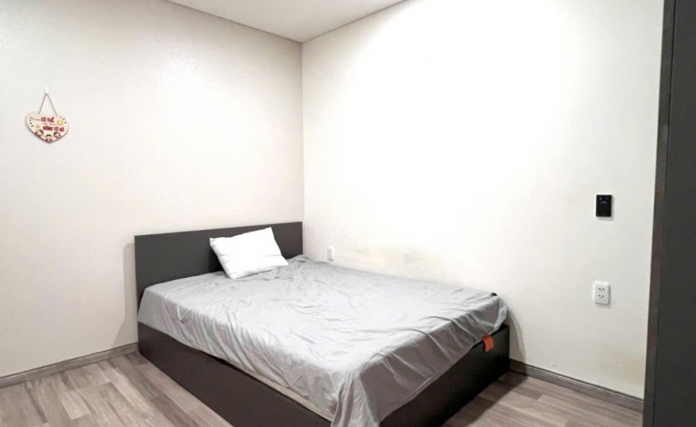 rent-monarchy-2br-apartment-with-cool-my-khe-beach-view-17-million-vnd