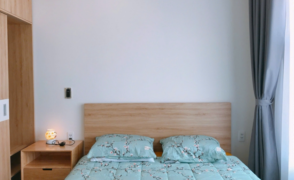 can-ho-monarchy-2pn-tang-15-view-bien-my-khe-thoang-mat-gia-18-trieu