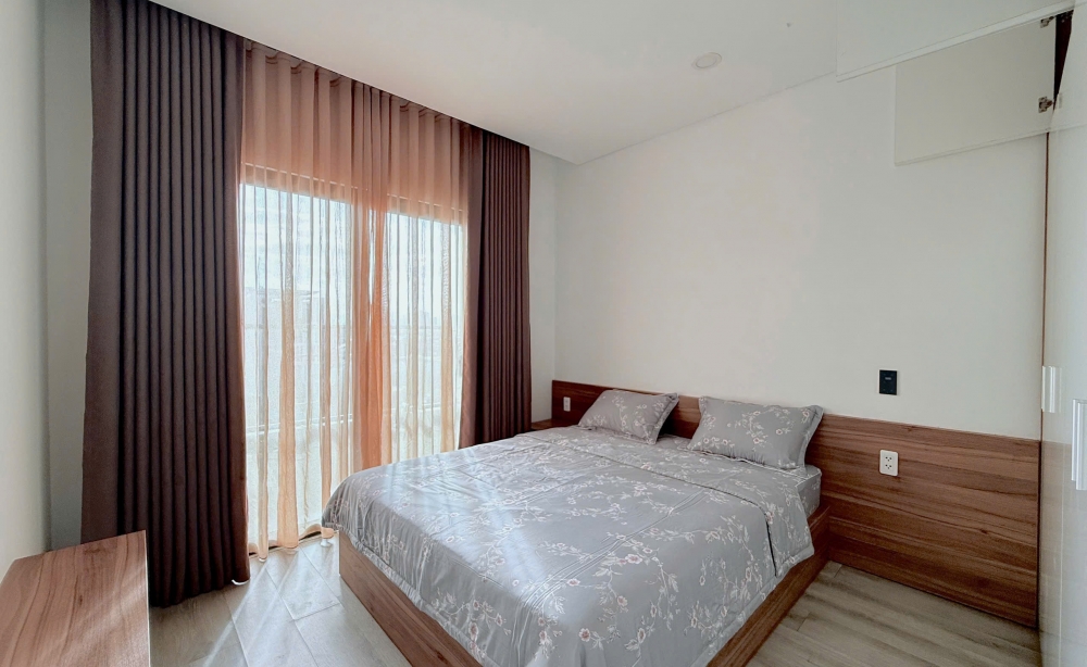 rent-monarchy-2br-apartment-on-6th-floor-with-peaceful-inner-view-18-million-vnd
