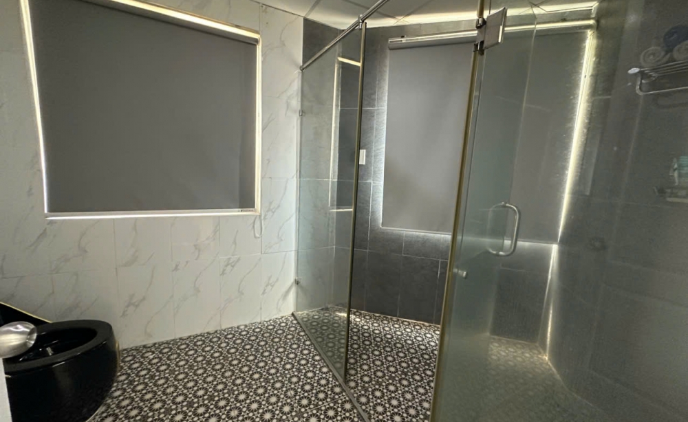 ban-can-ho-monarchy-a-2pn-tang-2-full-noi-that-don-vao-o-ngay