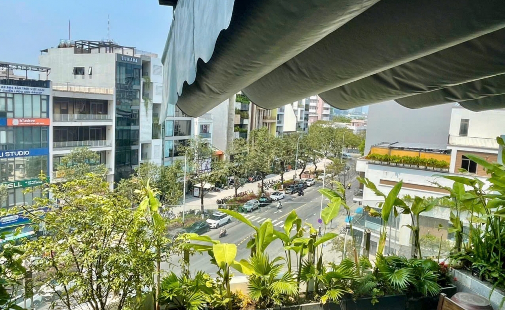 ban-can-ho-1pn-tang-4-co-san-vuon-rieng-view-song-han-cuc-thoang