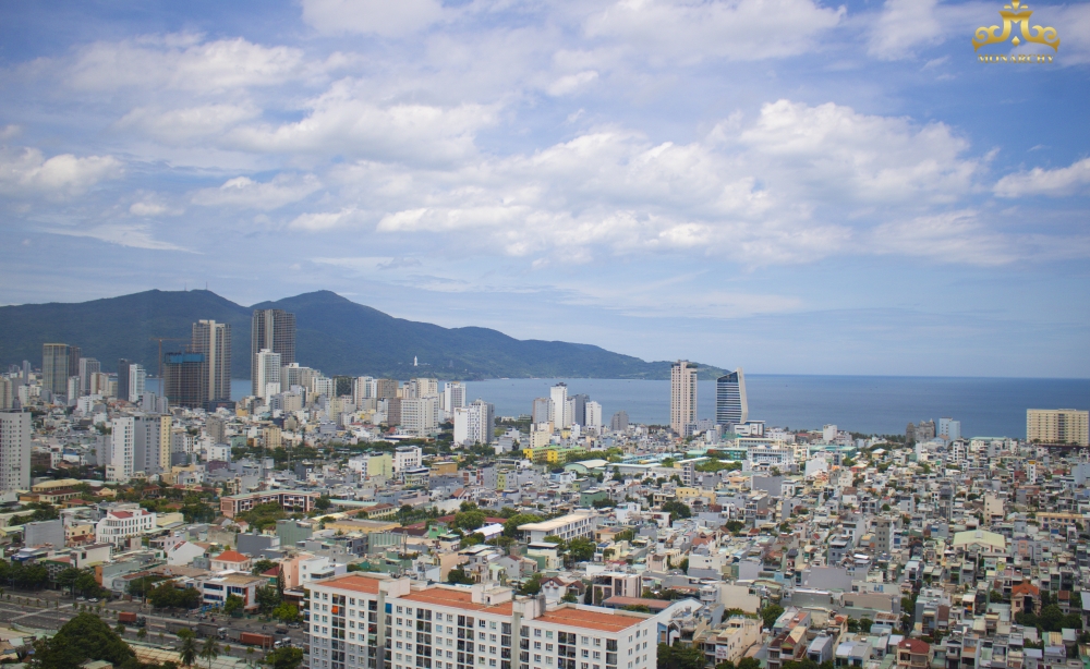 3-bedroom-monarchy-apartment-for-rent-da-nang-31st-floor-sea-view