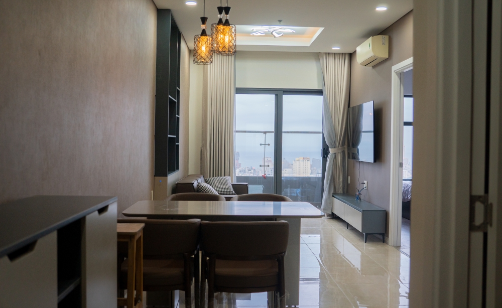 high-floor-2br-monarchy-apartment-with-stunning-my-khe-beach-view-100-brand-new-furniture