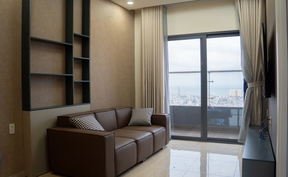 high-floor-2br-monarchy-apartment-with-stunning-my-khe-beach-view-100-brand-new-furniture