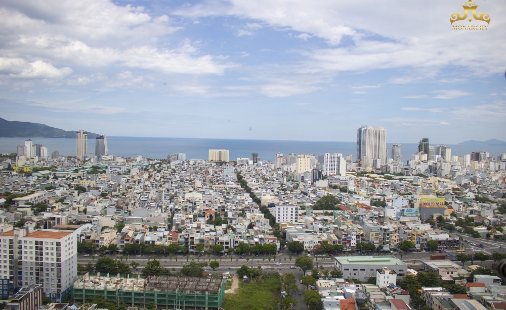 high-floor-2br-monarchy-apartment-with-stunning-my-khe-beach-view-100-brand-new-furniture