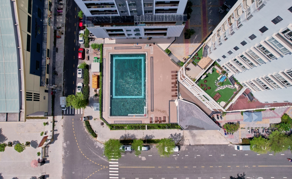 high-floor-2br-monarchy-apartment-with-stunning-my-khe-beach-view-100-brand-new-furniture