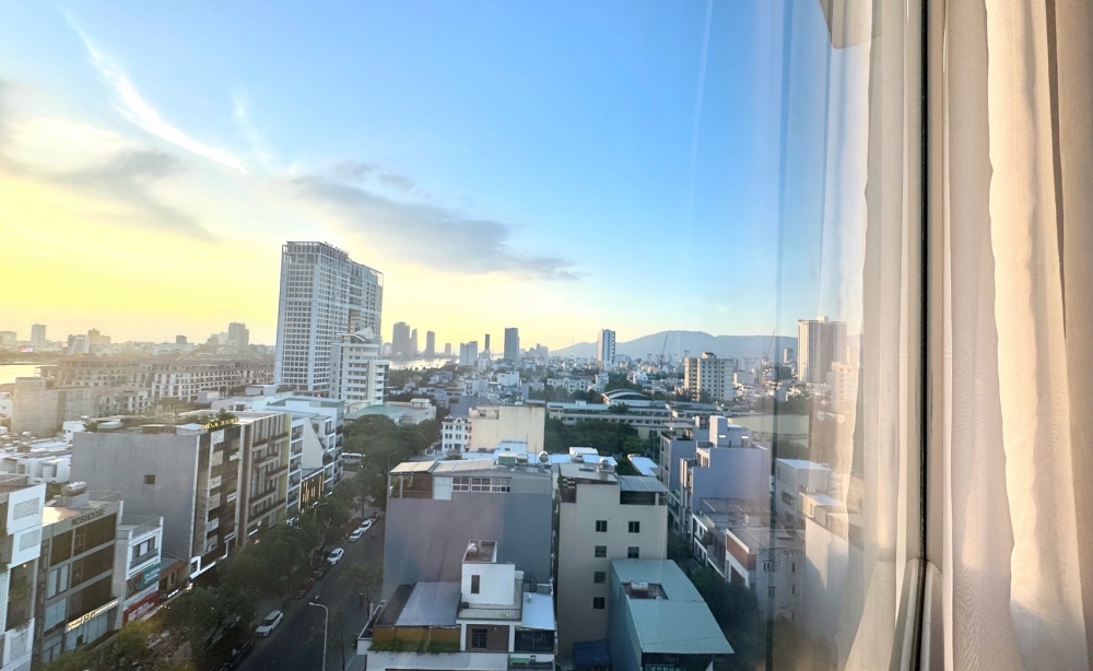 rent-monarchy-a-1br-apartment-on-12th-floor-with-han-river-view-great-value