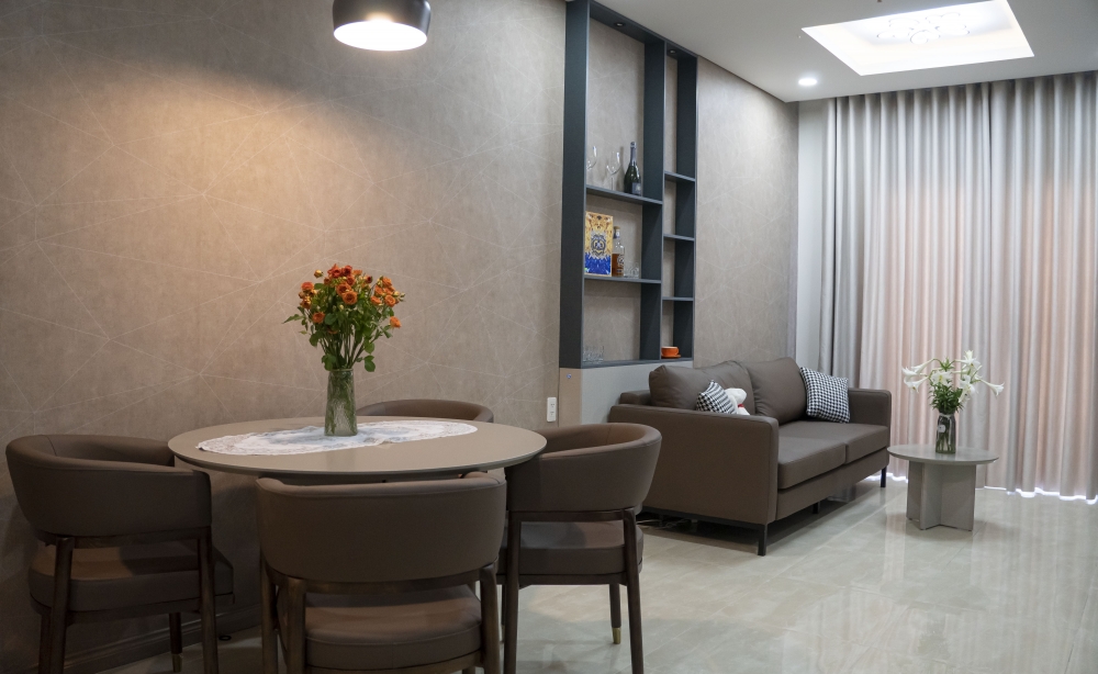 monarchy-b-2br-apartment-my-khe-beach-view-premium-leather-interior