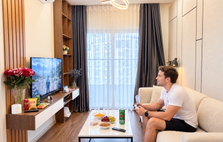 2br-monarchy-apartment-for-rent-18th-floor-direct-han-river-view-modern-interior