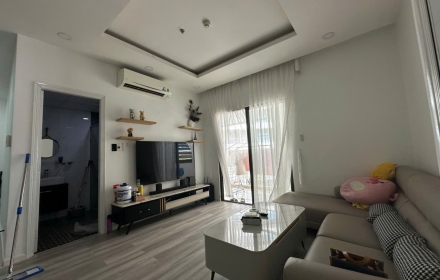 ban-can-ho-monarchy-a-2pn-tang-2-full-noi-that-don-vao-o-ngay