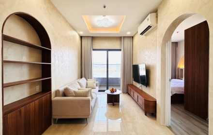 mediterranean-style-monarchy-apartment-for-rent-21st-floor-with-fireworks-view