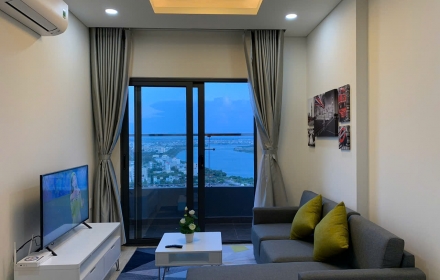 rent-monarchy-apartment-25th-floor-marble-mountains-view